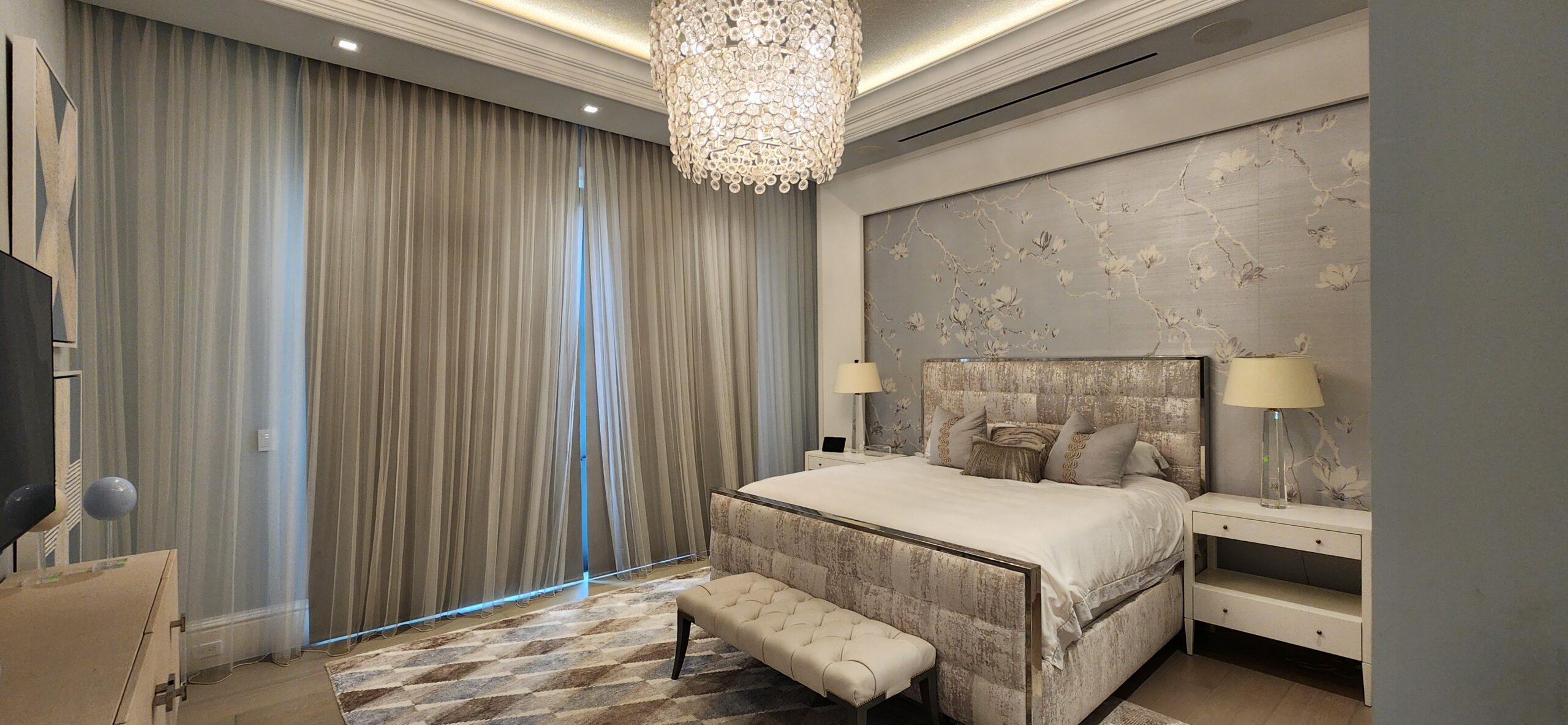 Lighting, Drapes, Wallpaper